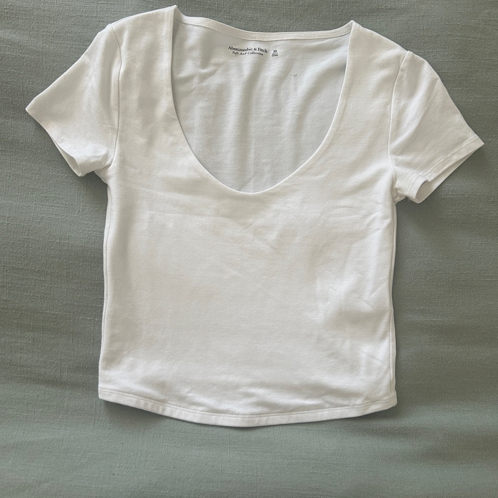 Abercrombie & Fitch White Short Sleeve Tee